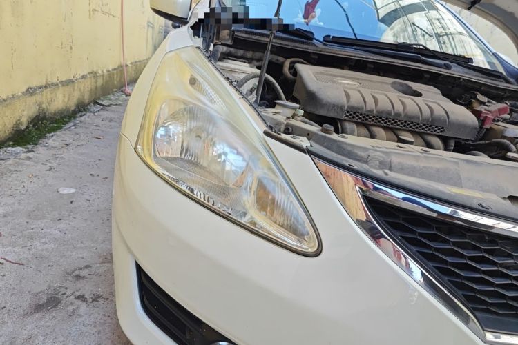 Used Nissan Tiida 2011 1.6L CVT Smart Version Right Front Headlight
