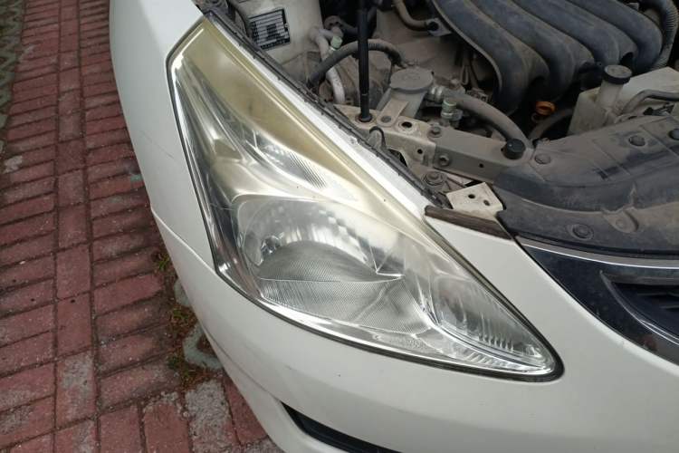 Used Nissan Tiida 2011 1.6L CVT Comfort Model Right Front Headlight