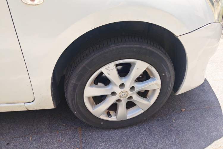 Used Nissan Tiida 2011 1.6L CVT Comfort Model Right Front Wheel Hub