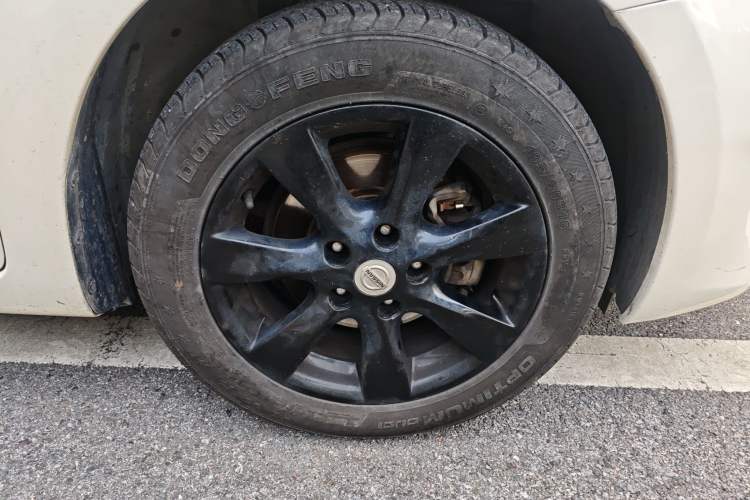 Used Nissan Tiida 2011 1.6L CVT Comfort Model Right Front Wheel Hub