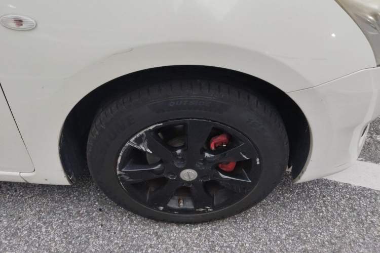 Used Nissan Tiida 2011 1.6L CVT Smart Version Right Front Wheel Hub