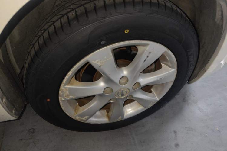Used Nissan Tiida 2011 1.6L CVT Comfort Model Right Front Wheel Hub