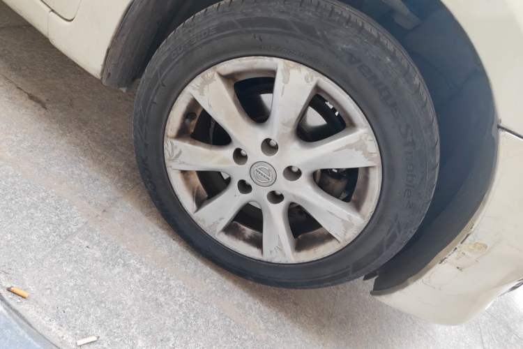 Used Nissan Tiida 2011 1.6L CVT Smart Version Right Front Wheel Hub