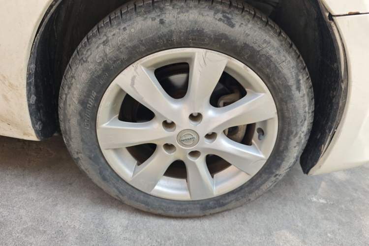 Used Nissan Tiida 2011 1.6L CVT Smart Version Right Front Wheel Hub