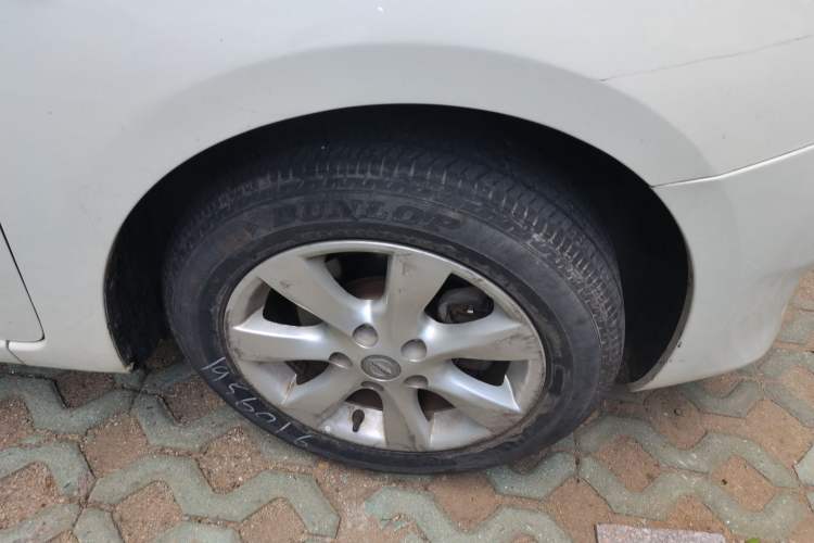 Used Nissan Tiida 2011 1.6L CVT Comfort Model Right Front Wheel Hub