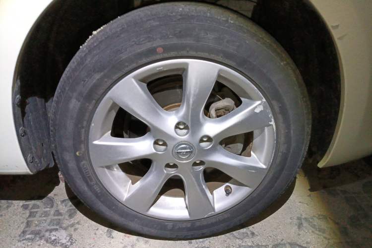 Used Nissan Tiida 2011 1.6L CVT Smart Version Right Front Wheel Hub