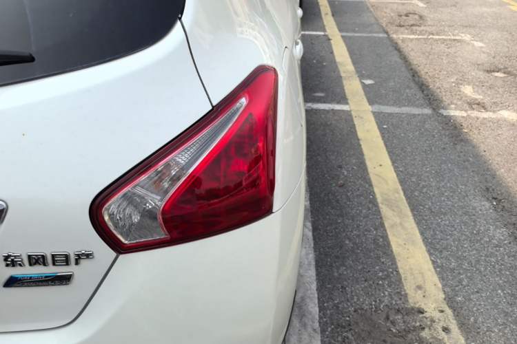 Used Nissan Tiida 2011 1.6L CVT Comfort Model Right Rear Taillight
