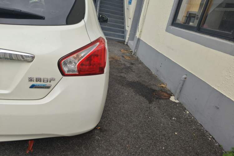 Used Nissan Tiida 2011 1.6L CVT Smart Version Right Rear Taillight