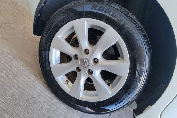 Used Nissan Tiida 2011 1.6L CVT Smart Version Right Rear Wheel Hub