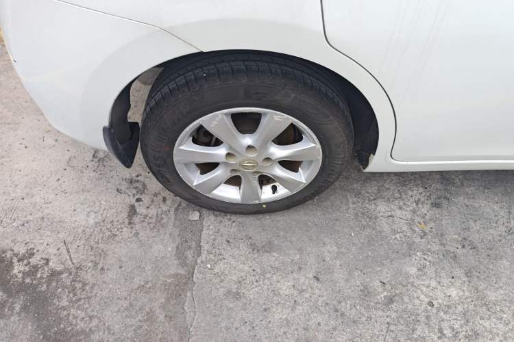 Used Nissan Tiida 2011 1.6L CVT Comfort Model Right Rear Wheel Hub