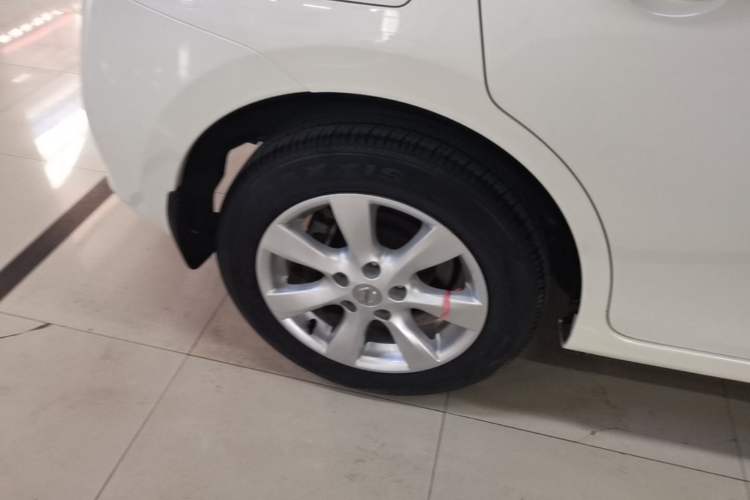 Used Nissan Tiida 2011 1.6L CVT Comfort Model Right Rear Wheel Hub
