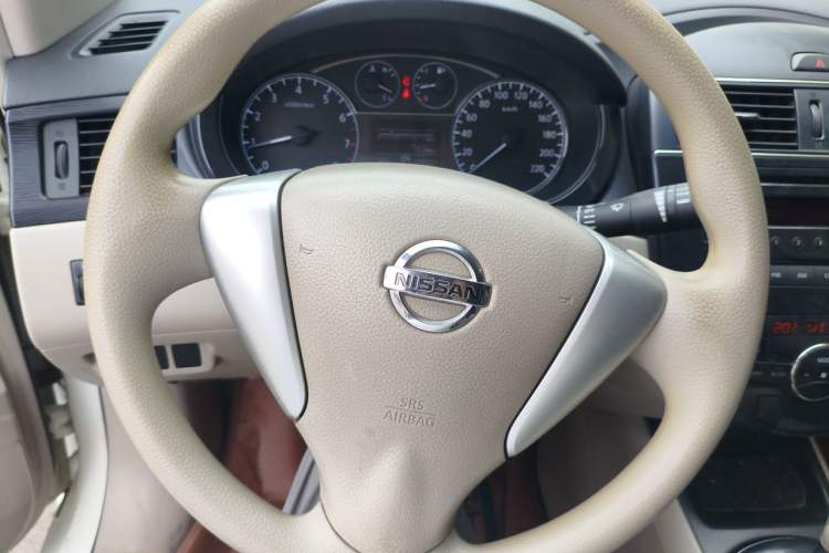 Used Nissan Tiida 2011 1.6L CVT Smart Version Steering Wheel