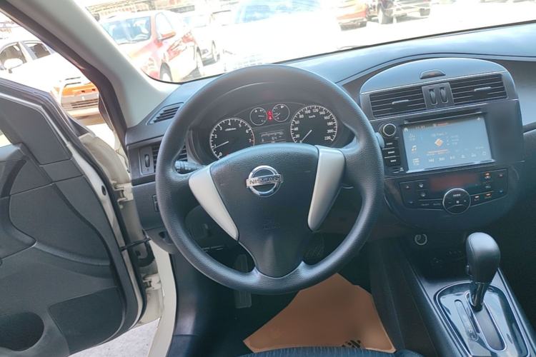 Used Nissan Tiida 2011 1.6L CVT Smart Version Steering Wheel