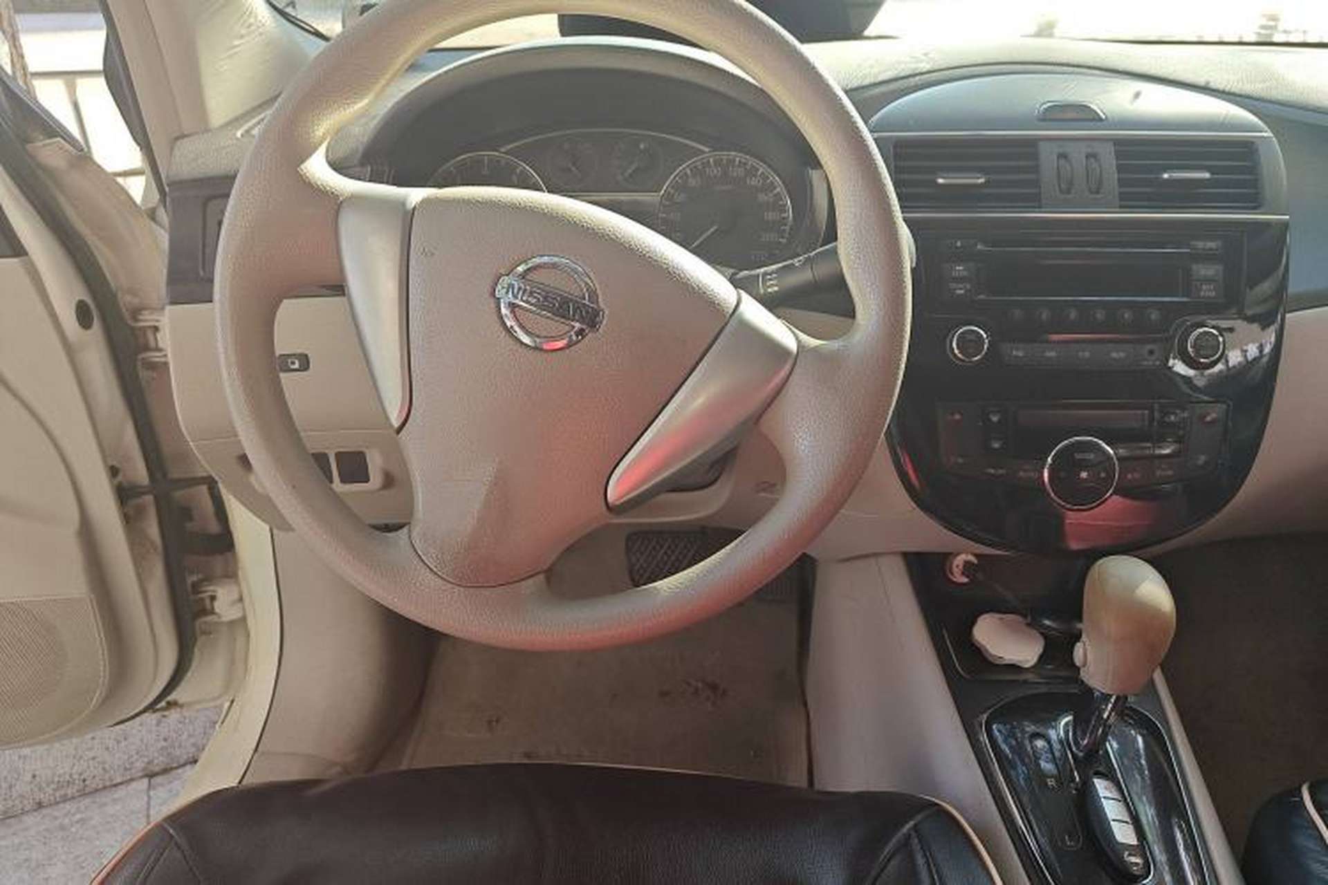 Used Nissan Tiida 2011 1.6L CVT Smart Version Steering Wheel