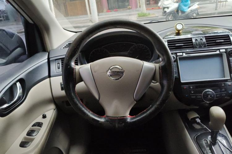 Used Nissan Tiida 2011 1.6L CVT Smart Version Steering Wheel