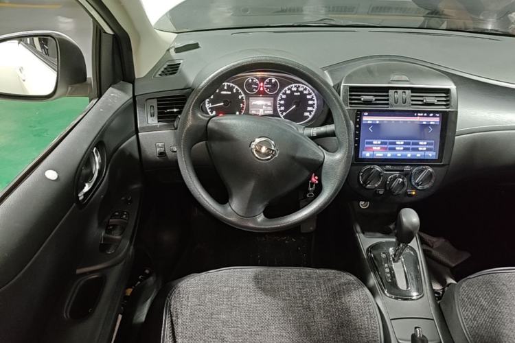 Used Nissan Tiida 2011 1.6L CVT Comfort Model Steering Wheel
