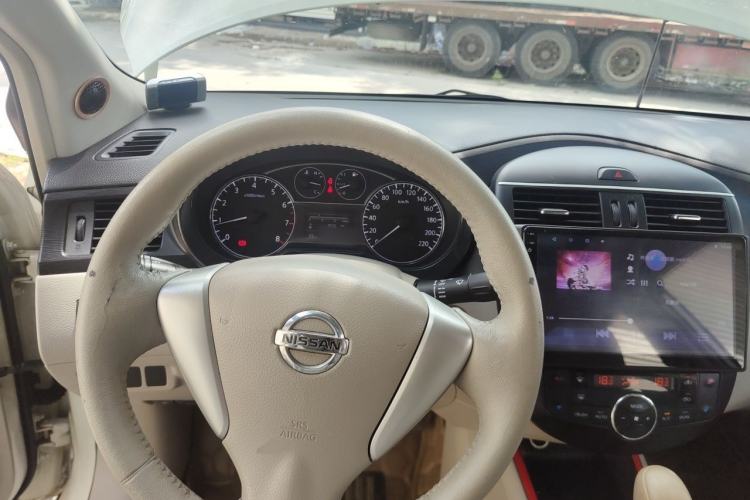Used Nissan Tiida 2011 1.6L CVT Smart Version Steering Wheel