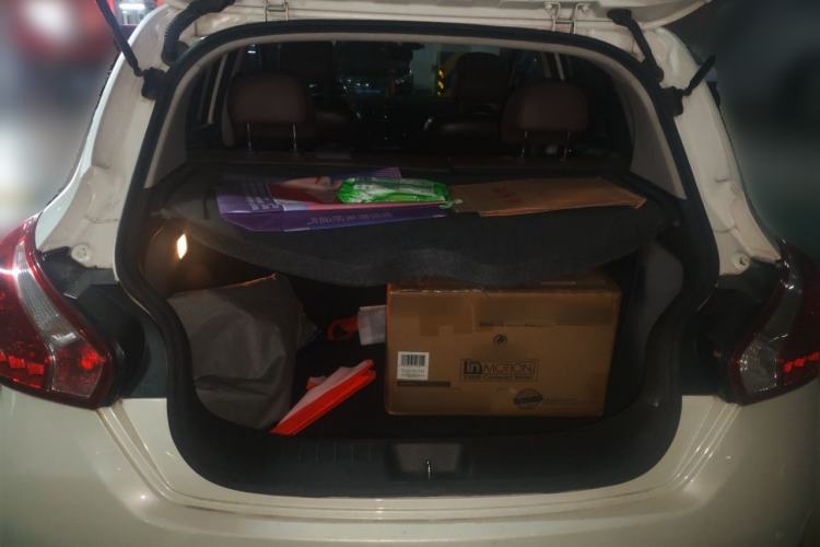 Used Nissan Tiida 2011 1.6L CVT Smart Version Trunk