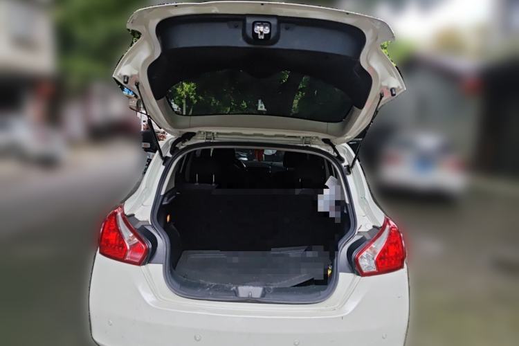 Used Nissan Tiida 2011 1.6L CVT Comfort Model Trunk