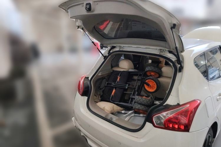 Used Nissan Tiida 2011 1.6L CVT Smart Version Trunk
