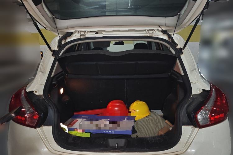 Used Nissan Tiida 2011 1.6L CVT Smart Version Trunk