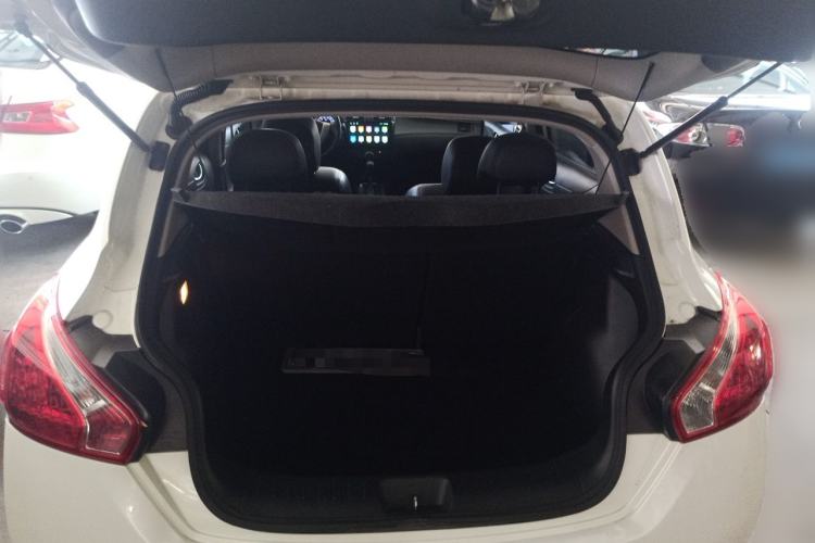 Used Nissan Tiida 2011 1.6L CVT Smart Version Trunk
