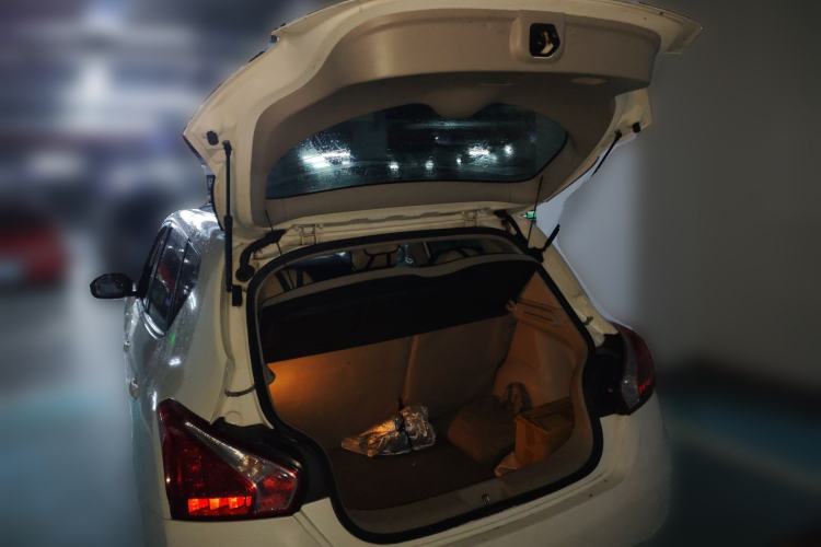 Used Nissan Tiida 2011 1.6L CVT Comfort Model Trunk