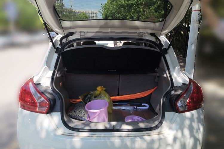 Used Nissan Tiida 2011 1.6L CVT Comfort Model Trunk