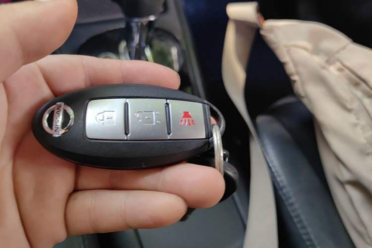Used Nissan Tiida 2011 1.6L CVT Smart Version Vehicle Key