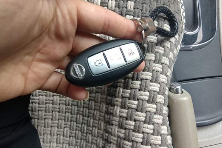 Used Nissan Tiida 2011 1.6L CVT Smart Version Vehicle Key