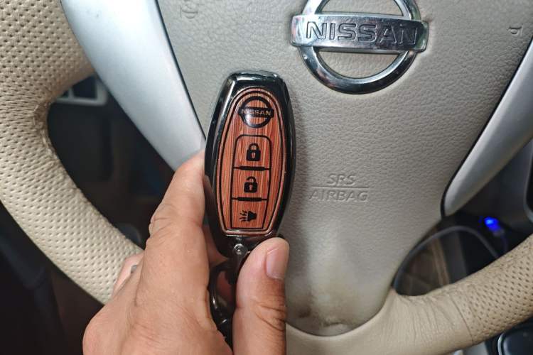 Used Nissan Tiida 2011 1.6L CVT Smart Version Vehicle Key