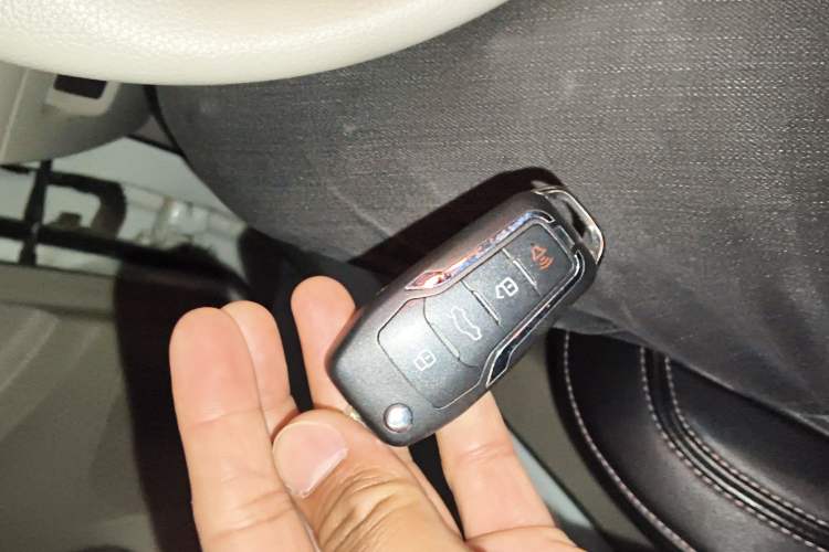 Used Nissan Tiida 2011 1.6L CVT Comfort Model Vehicle Key