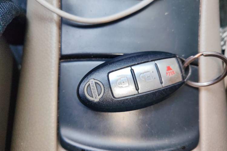 Used Nissan Tiida 2011 1.6L CVT Smart Version Vehicle Key