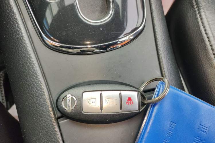 Used Nissan Tiida 2011 1.6L CVT Smart Version Vehicle Key