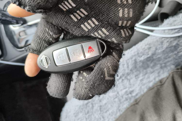 Used Nissan Tiida 2011 1.6L CVT Smart Version Vehicle Key