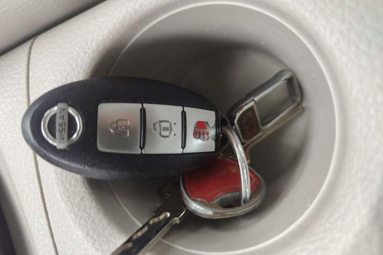 Used Nissan Tiida 2011 1.6L CVT Smart Version Vehicle Key