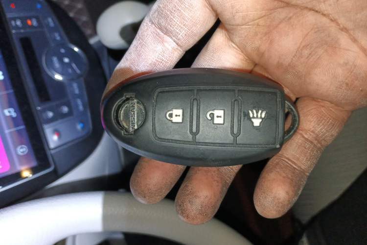 Used Nissan Tiida 2011 1.6L CVT Smart Version Vehicle Key