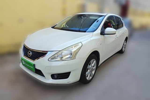Ojetý Nissan Tiida 2011 1.6L CVT Smart Version
