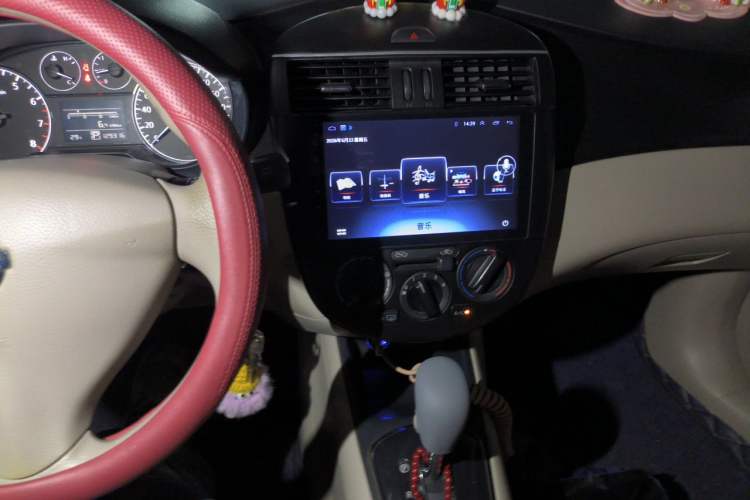 Used Nissan Tiida 2011 1.6L CVT Comfort Model Audio And AC Panel