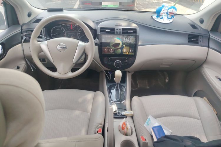 Used Nissan Tiida 2011 1.6L CVT Smart Version Center Console