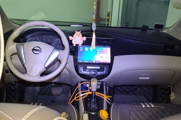 Used Nissan Tiida 2011 1.6L CVT Smart Version Center Console