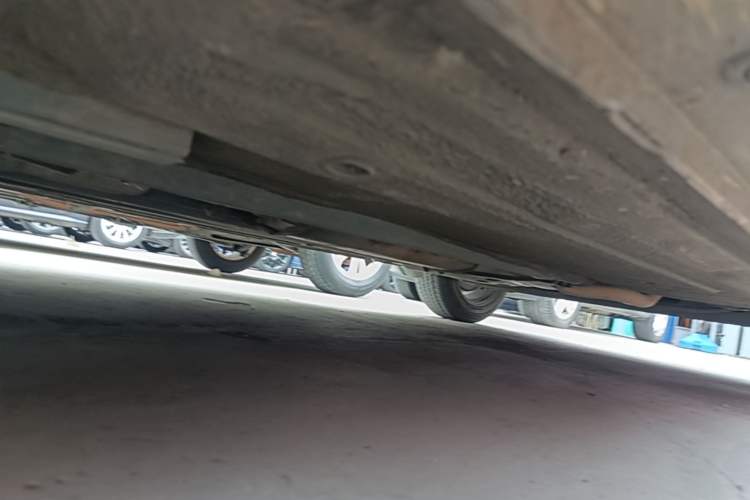Used Nissan Tiida 2011 1.6L CVT Smart Version Chassis Front Left