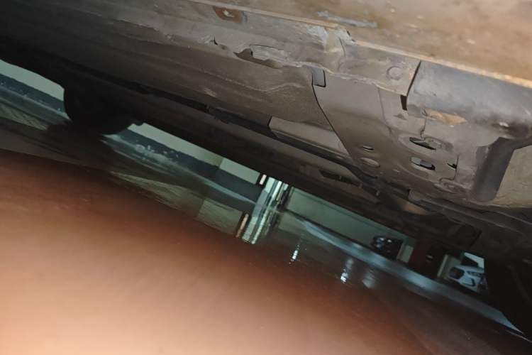 Used Nissan Tiida 2011 1.6L Manual Smart Version Chassis Front Right