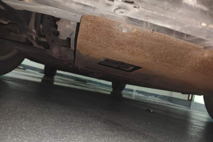 Used Nissan Tiida 2011 1.6L Manual Smart Version Chassis Front