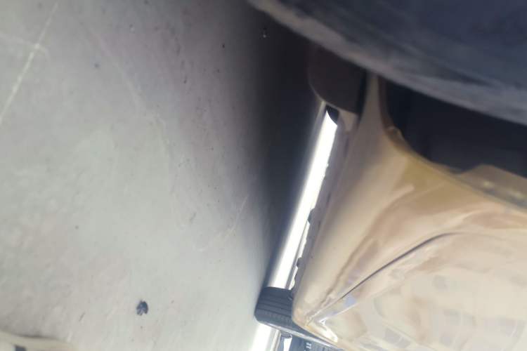Used Nissan Tiida 2011 1.6L Manual Comfort Edition Chassis Rear Right