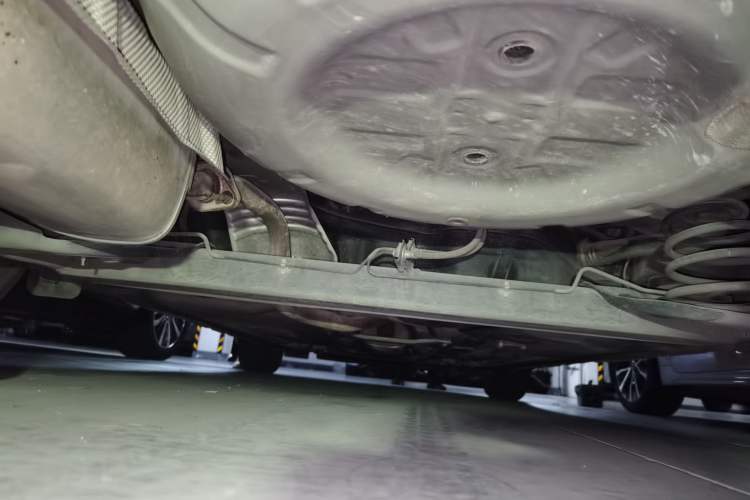 Used Nissan Tiida 2011 1.6L CVT Smart Version Chassis Rear