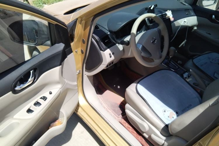 Used Nissan Tiida 2011 1.6L CVT Smart Version Driver Seat