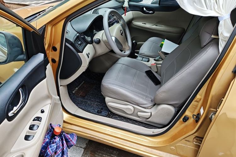 Used Nissan Tiida 2011 1.6L Manual Smart Version Driver Seat