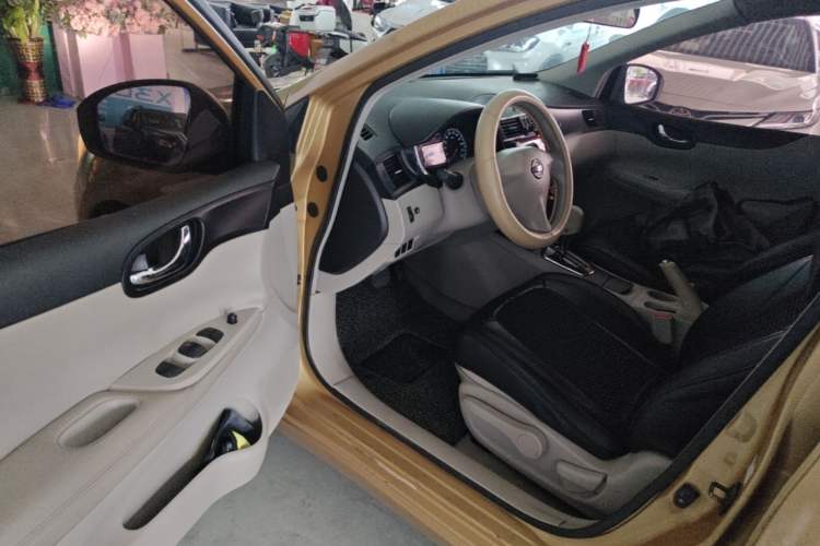 Used Nissan Tiida 2011 1.6L CVT Comfort Model Driver Seat