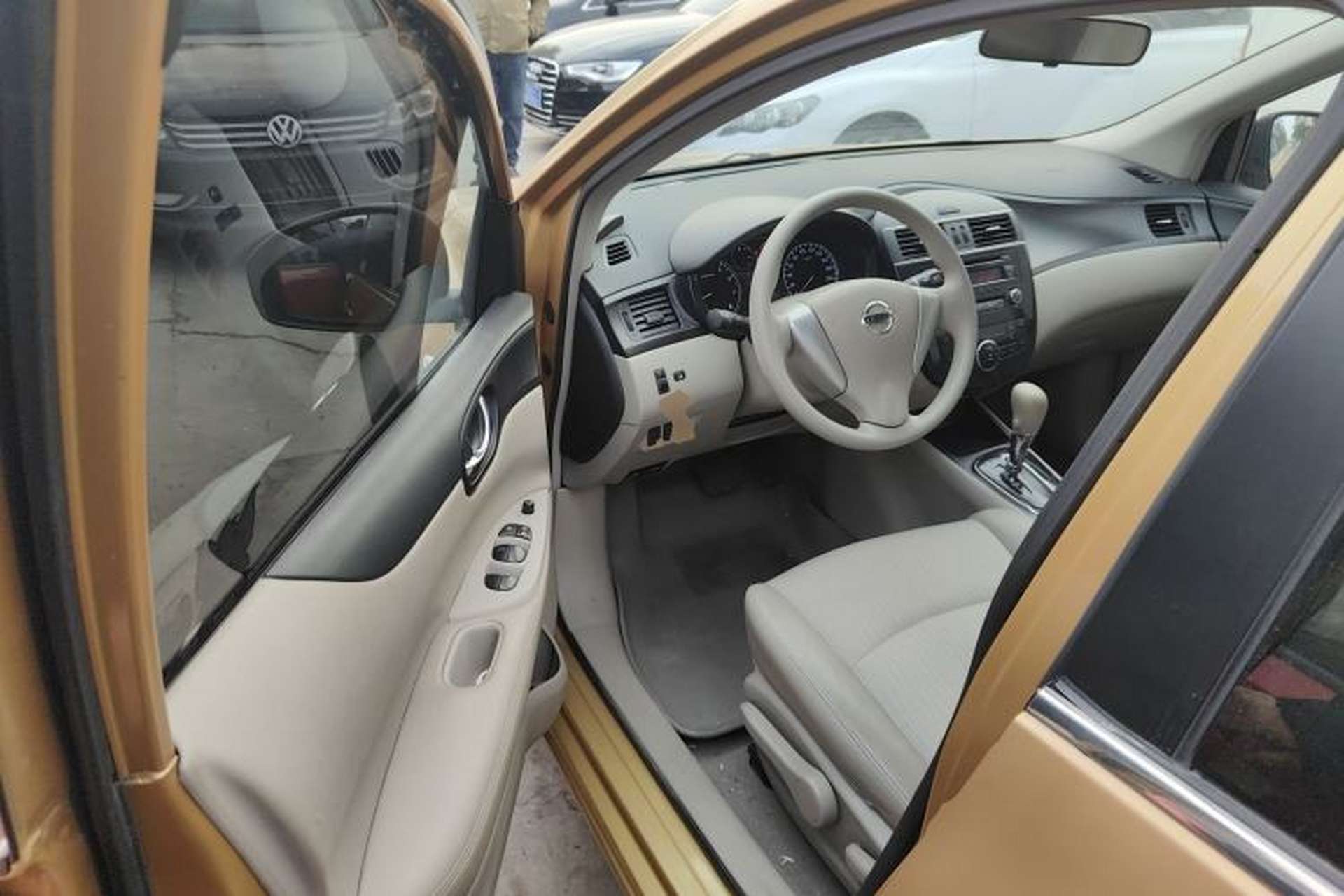 Used Nissan Tiida 2011 1.6L CVT Smart Version Driver Seat
